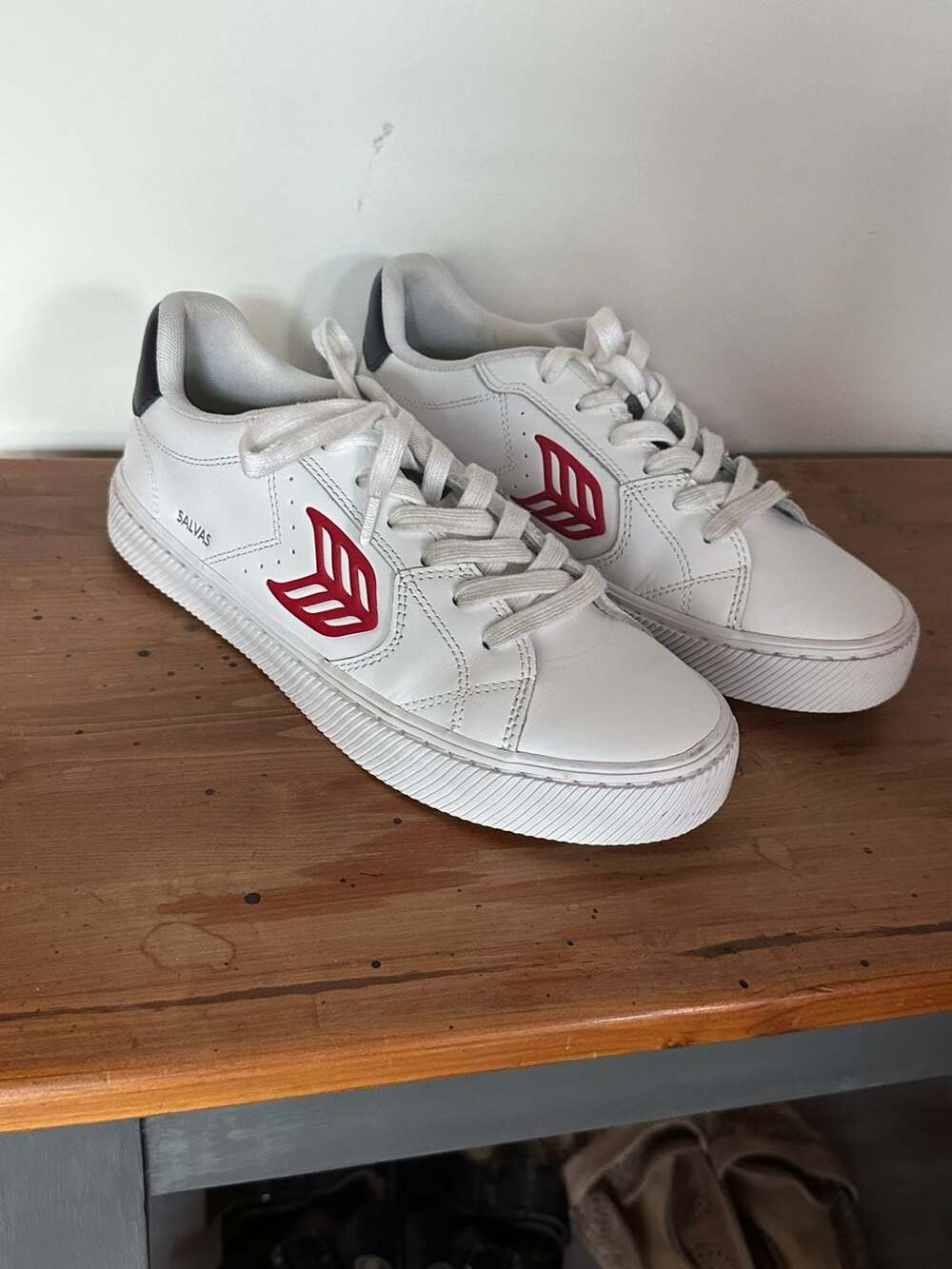 Cariuma Salvas Leather White Sneakers with Red Accents